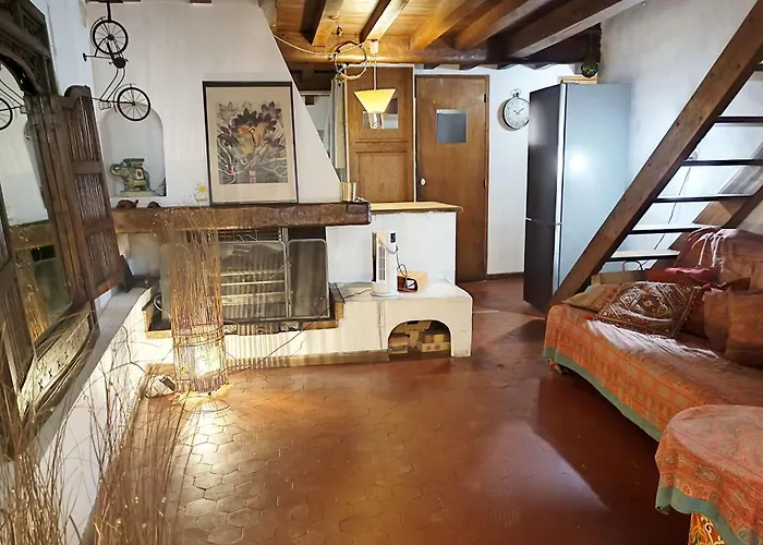 Loft In The Heart Of 아파트